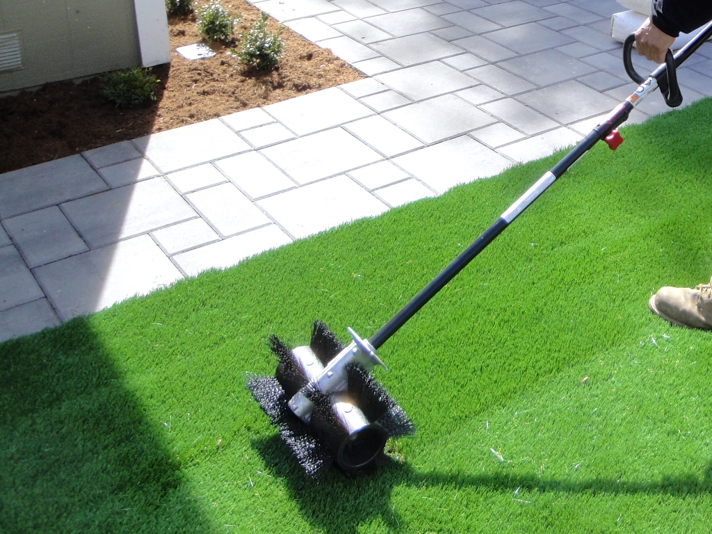 Synthetic Grass Cleaning Techniques Bonita, Artificial Turf Cleaning Process