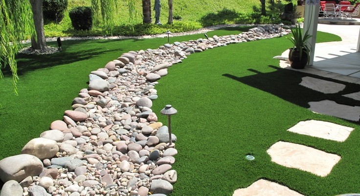 5 Tips To Create Gorgeous Garden Path With Artificial Grass In Bonita