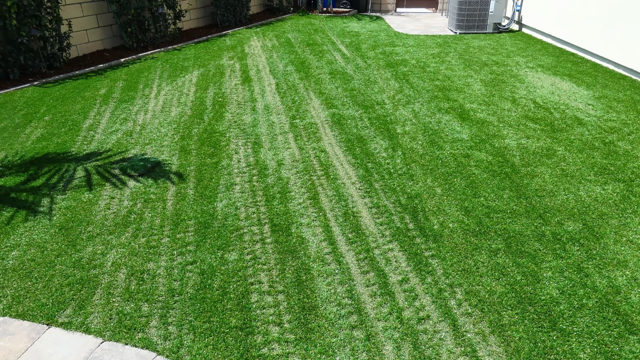 How To Prevent The Artificial Grass From Getting Burned In Bonita?